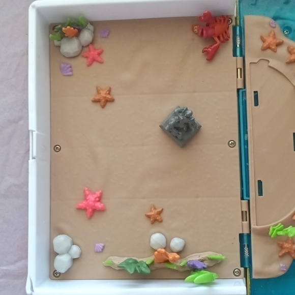 Disney Parks Ariel storybook playset in a book comes with Sebastian - Picture 6 of 16